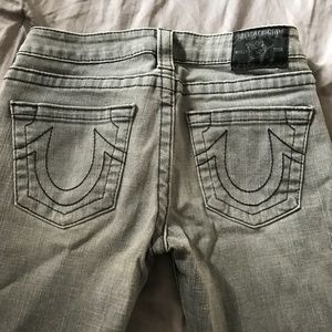 True Religion- gry 27